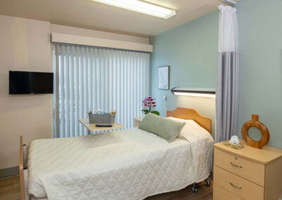 A resident's bedroom at Oak Ridge