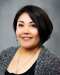 Silvia Mendoza Headshot