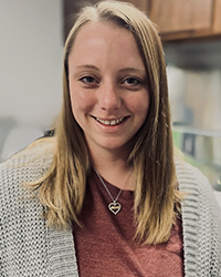 Angela Dively Headshot